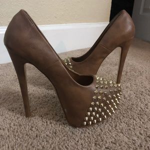 Stunned High Heels